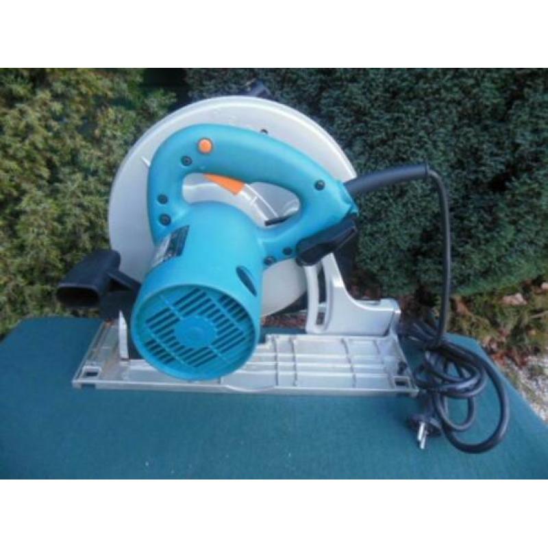 Zgan handcirkelzaag van makita,..type 5903