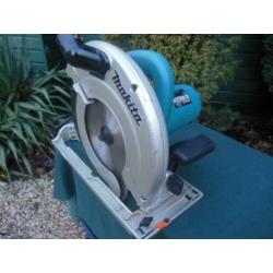 Zgan handcirkelzaag van makita,..type 5903