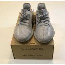 Yeezy Boost 350 v2 Tail Light maat 41 1/3