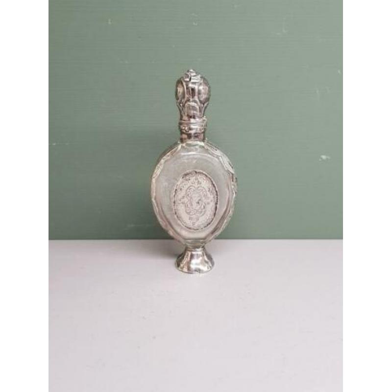 Antiek Glazen en Zilver Odeurflacon. €60,-.