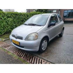 Toyota Yaris 1.0-16V VVT-i Sol