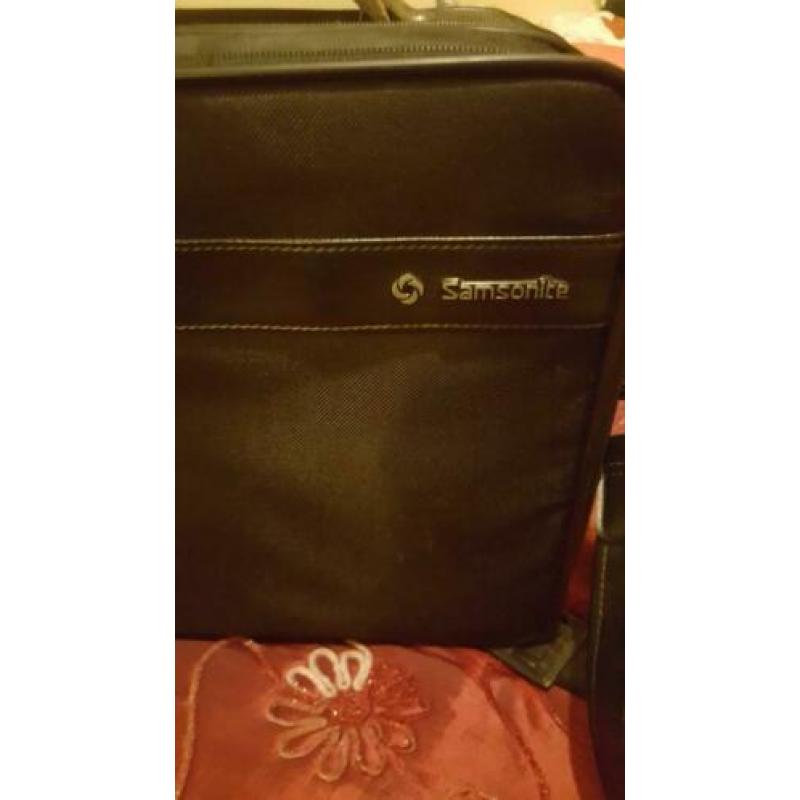 Samsonite koffertje voor laptop of tablet.