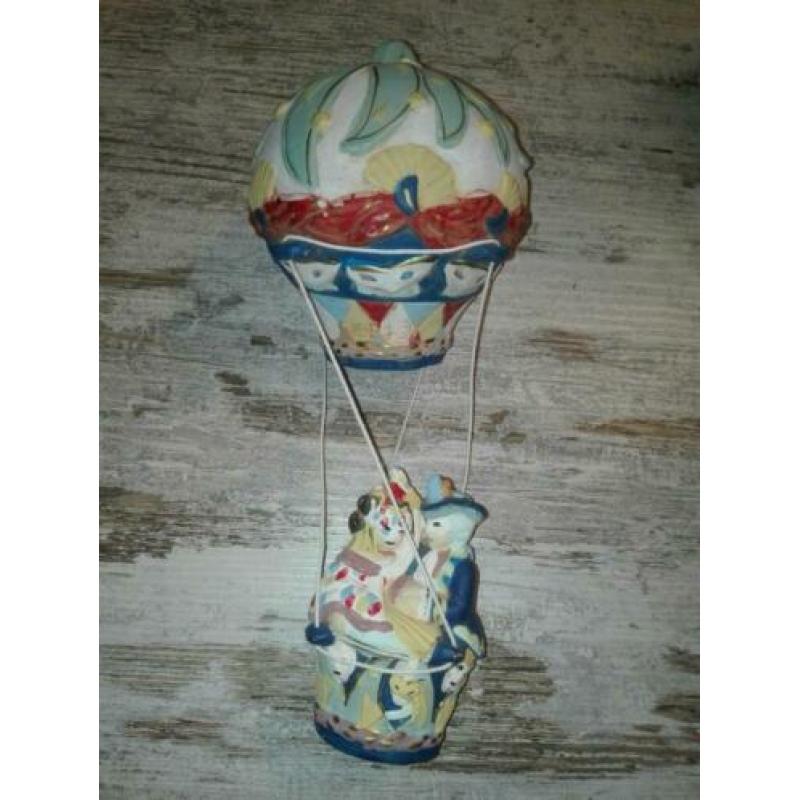 Luchtballon van aardewerk venetiaanse maskers