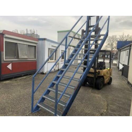 Brandtrap/stalentrap/noodtrap 280cm hoog