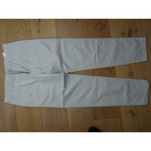 SALE !! KIOMI maat W33, zilvergrijze chino broek.