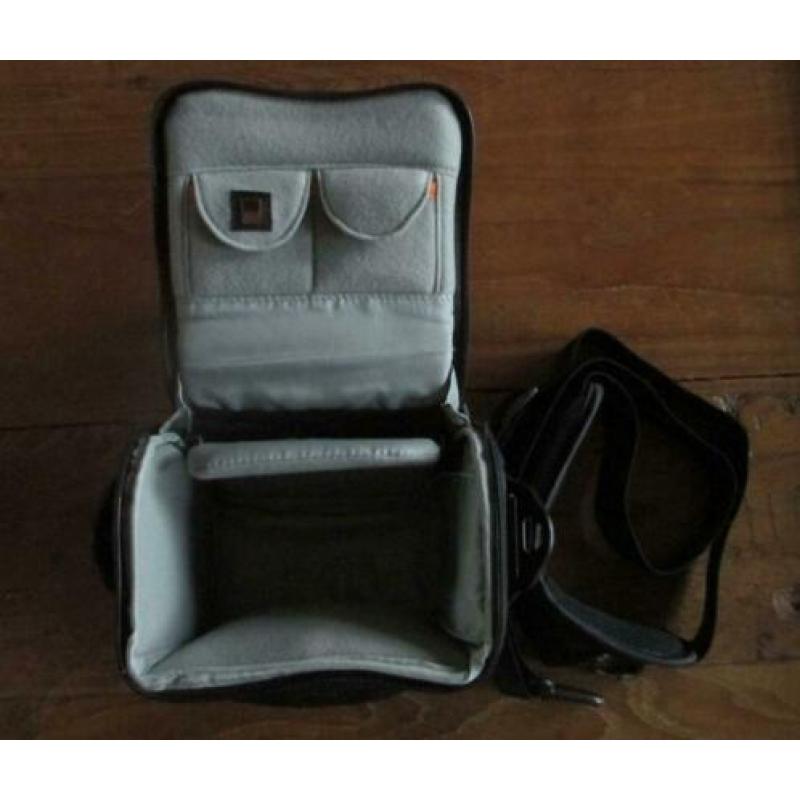 Lowepro tasje voor fototoestel met schouderband