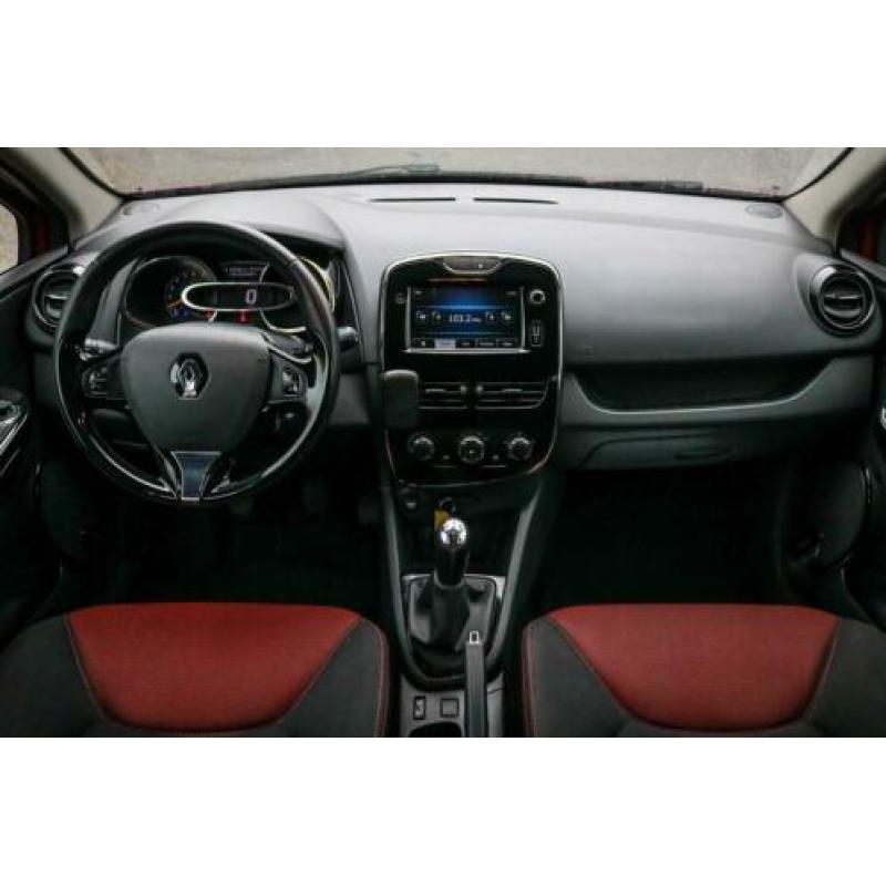Renault Clio TCe 90 Expression | Navi | LM velgen (bj 2013)