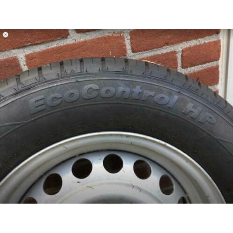 NIEUWE band 205/65R 15 vol in profiel