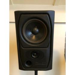 MISSION 73 surround speakers met VOGELS standaards