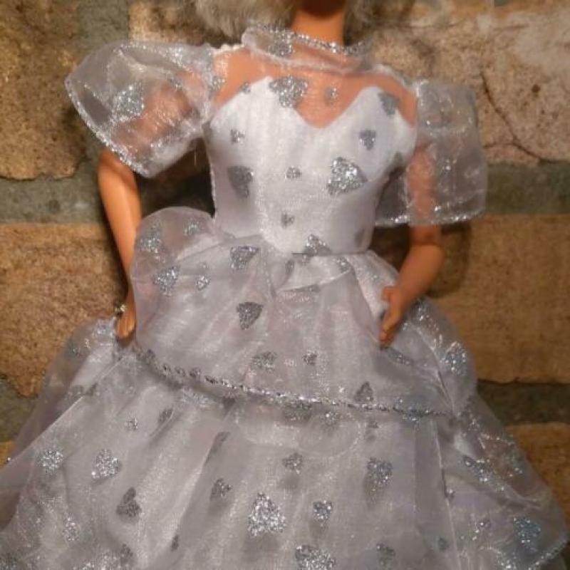 Jurken, kleding voor Barbiepop. Handwerk, handgemaakt