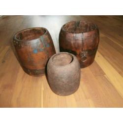 India Nepal oude houten potten, maatbekers