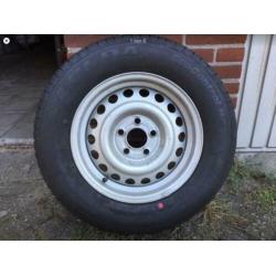 NIEUWE band 205/65R 15 vol in profiel
