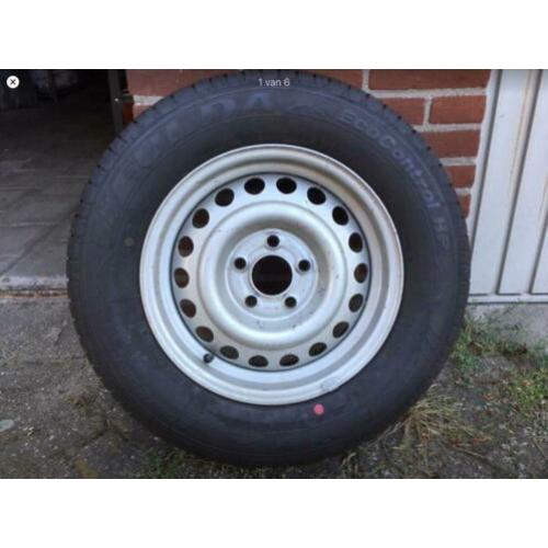NIEUWE band 205/65R 15 vol in profiel