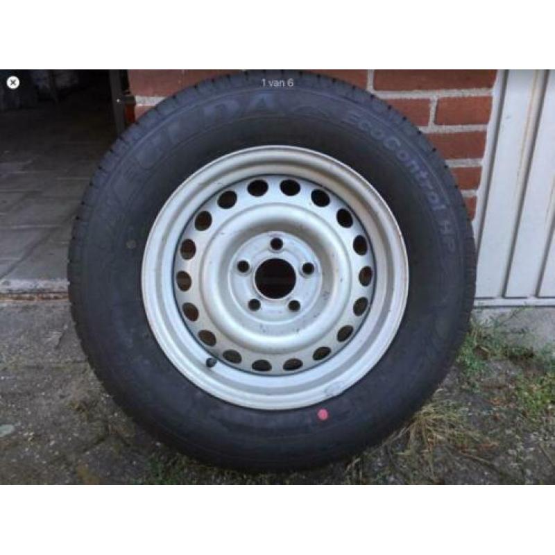 NIEUWE band 205/65R 15 vol in profiel