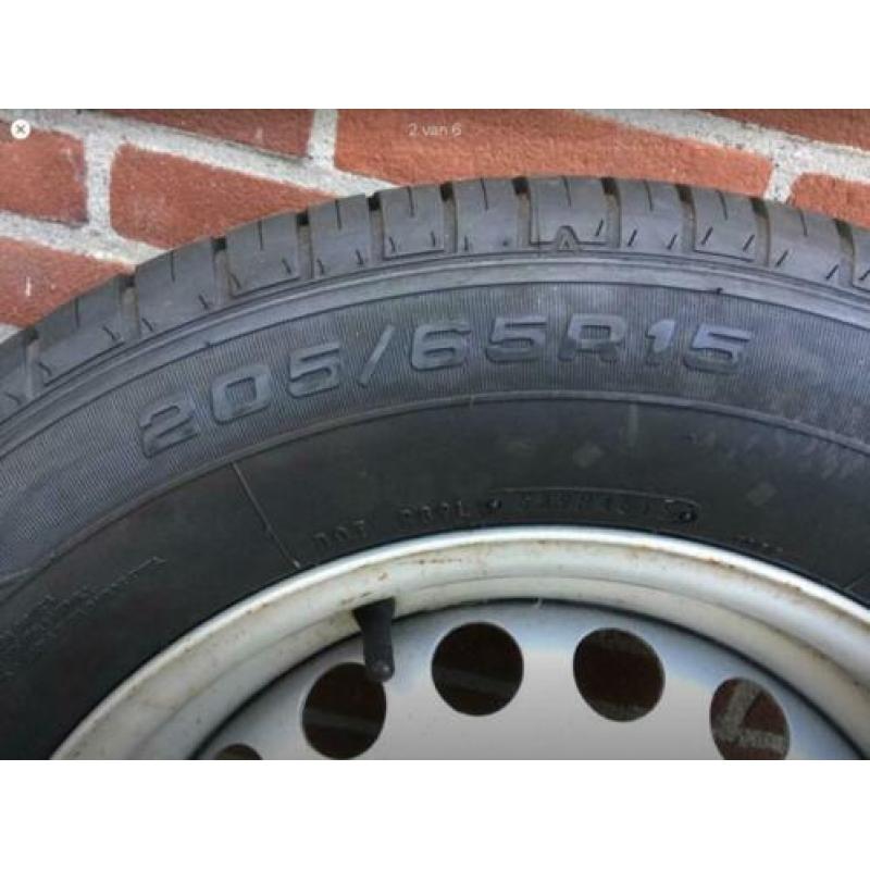 NIEUWE band 205/65R 15 vol in profiel