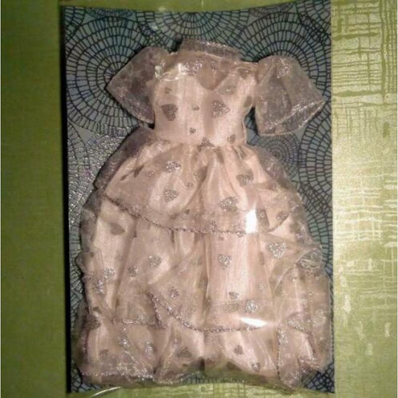 Jurken, kleding voor Barbiepop. Handwerk, handgemaakt