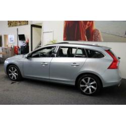 Volvo V60 2.4 D6 MARGE ! AWD Plug-In Hybrid Summum LEDER NAV