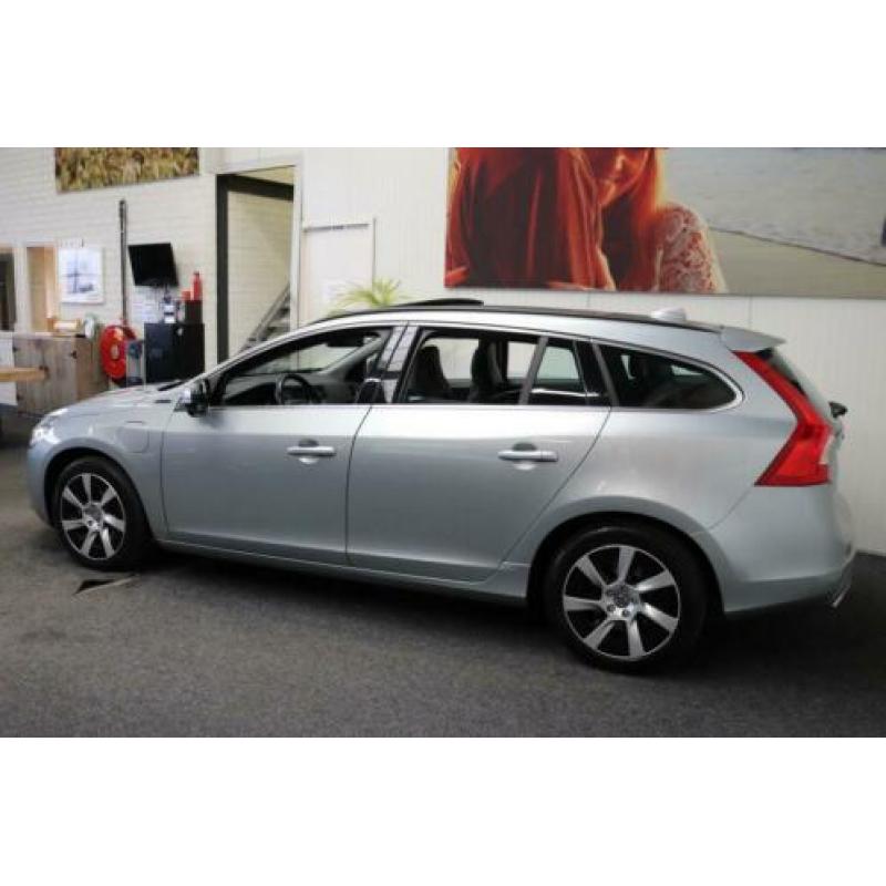 Volvo V60 2.4 D6 MARGE ! AWD Plug-In Hybrid Summum LEDER NAV