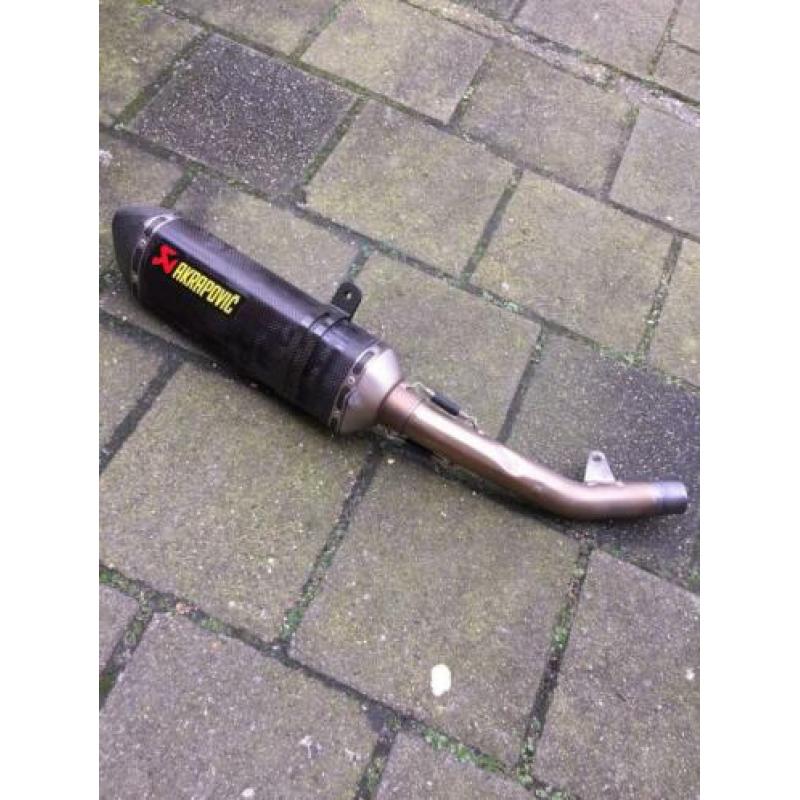 Akrapovic sport uitlaat demper Carbon z750