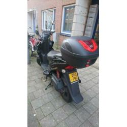 Nette Kymco Agillity scooter 4 takt 2015 1e eigenaar