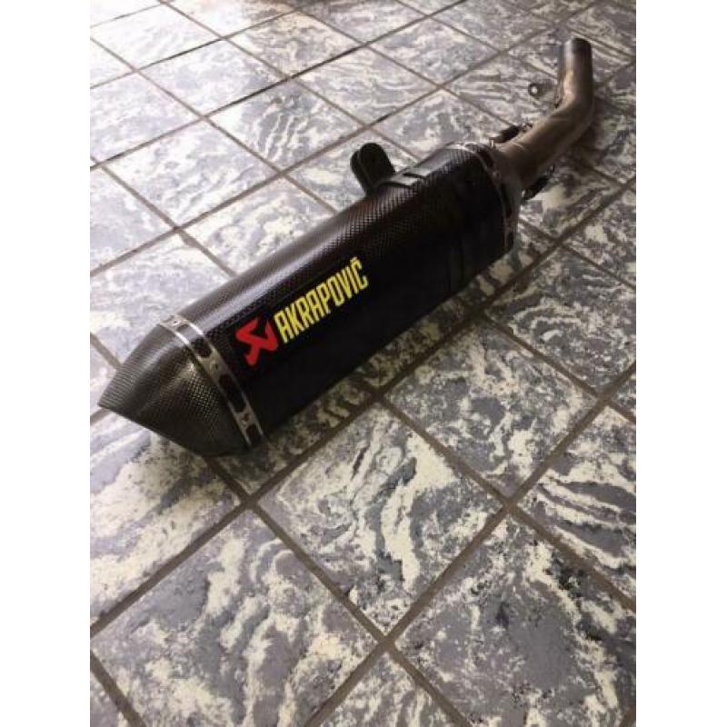 Akrapovic sport uitlaat demper Carbon z750