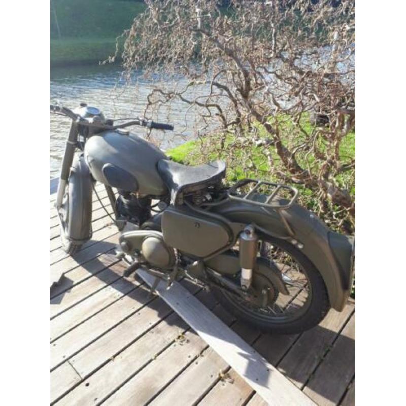 Matchless G3L. Legergroen.