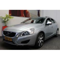 Volvo V60 2.4 D6 MARGE ! AWD Plug-In Hybrid Summum LEDER NAV