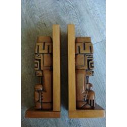 Tiki boekensteunen