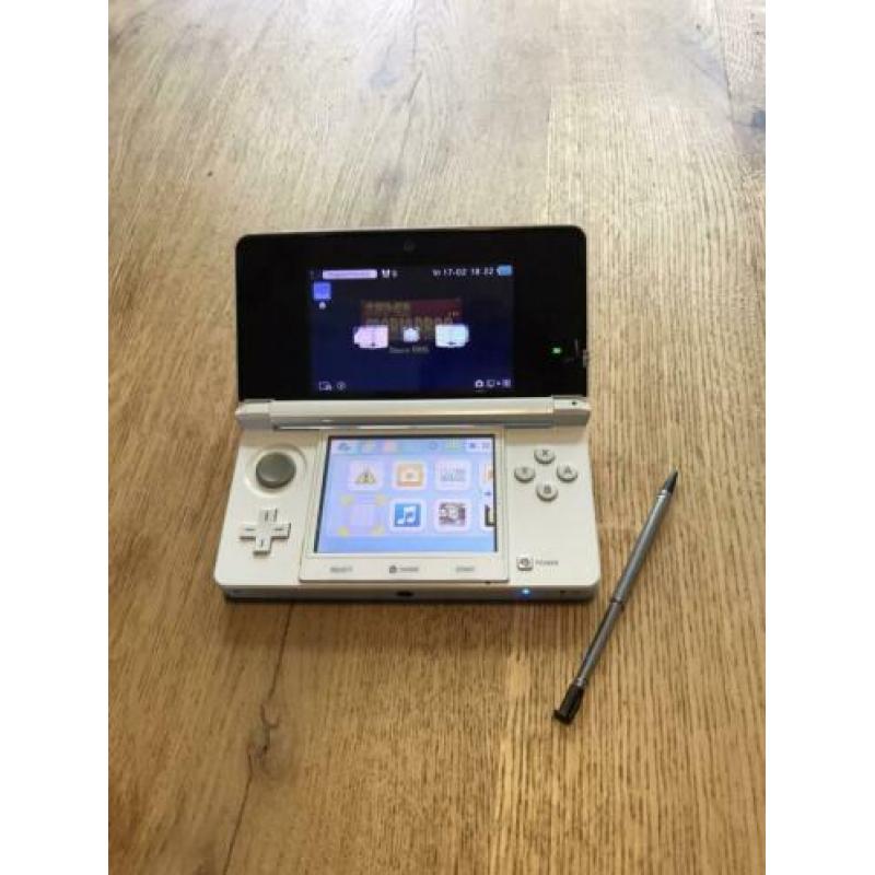 Nintendo 3DS wit VERKOCHT