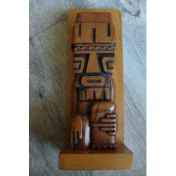 Tiki boekensteunen