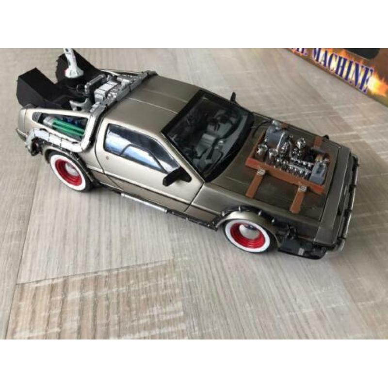 De Lorean Back to the future time machine