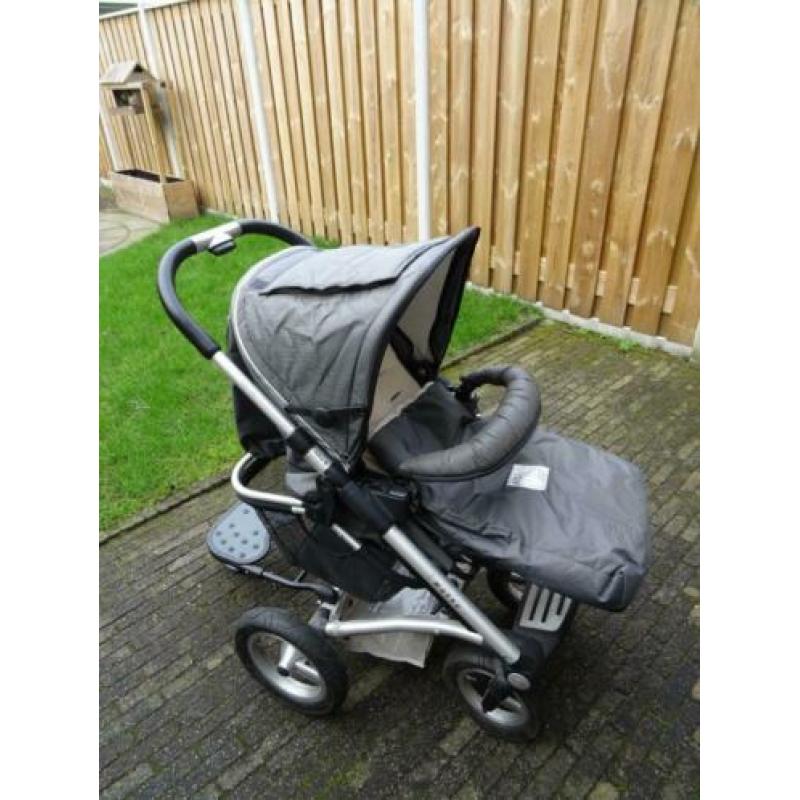 Musty Active Black Kinderwagen