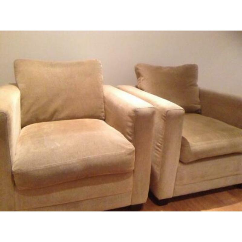 2 fauteuils/stoelen, ook los te koop 50 euro per stuk