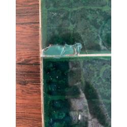 Retro vintage gr salontafel met groene tegels