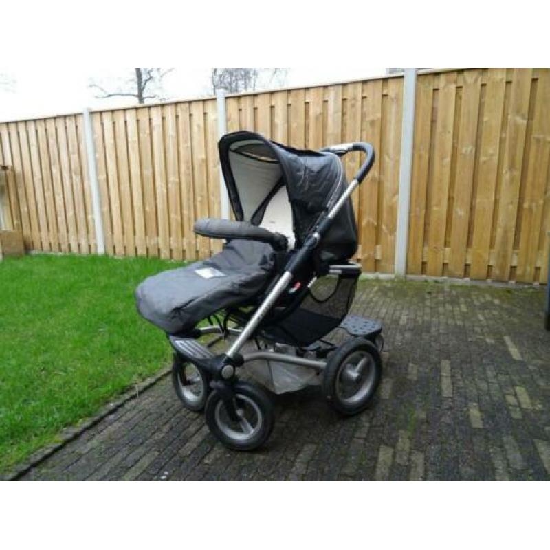 Musty Active Black Kinderwagen