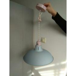Mooie hanglamp blauw met roze