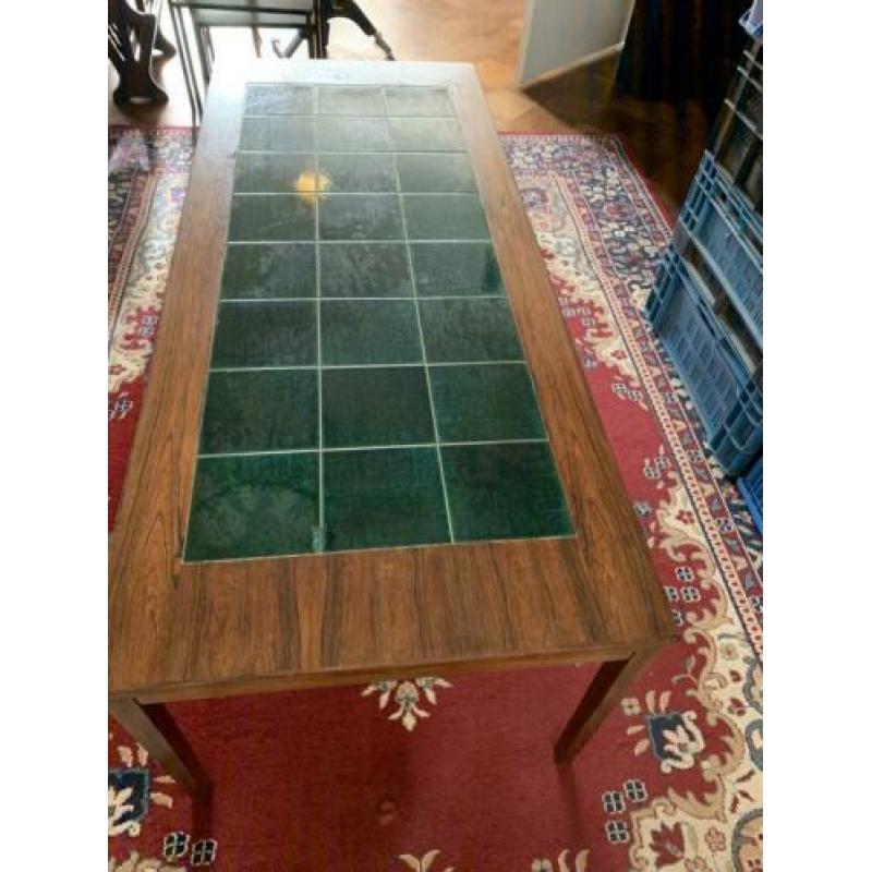 Retro vintage gr salontafel met groene tegels