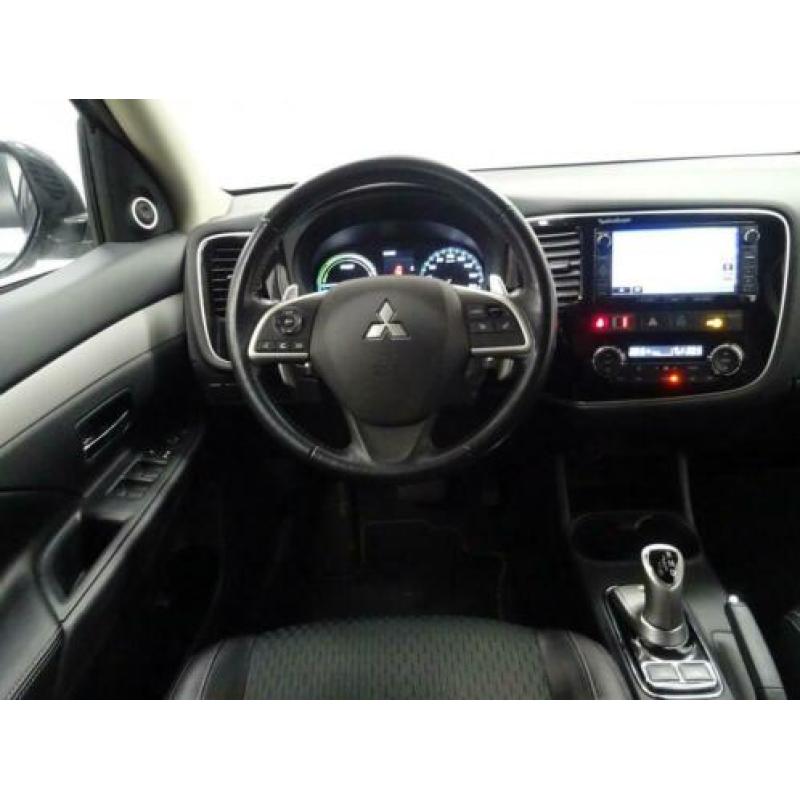 Mitsubishi Outlander 2.0 PHEV Executive Edition X-Line TREKH