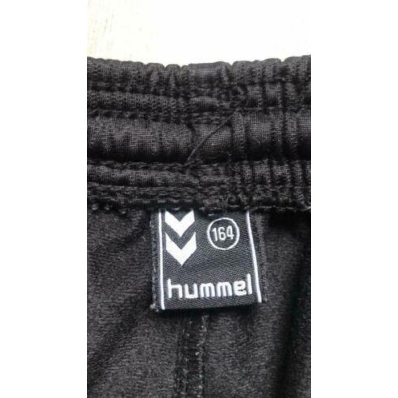 Hummel trainingsbroek maat 164