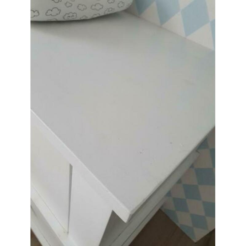 Prachtige, zeer ruime commode van het merk Timzowood.