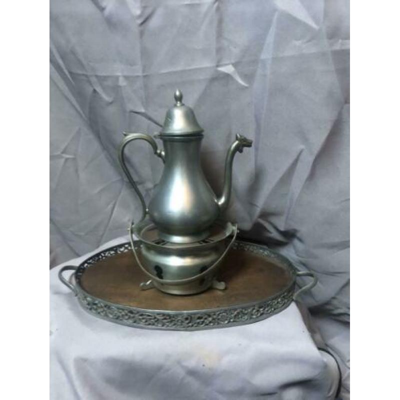 Tinnen servies