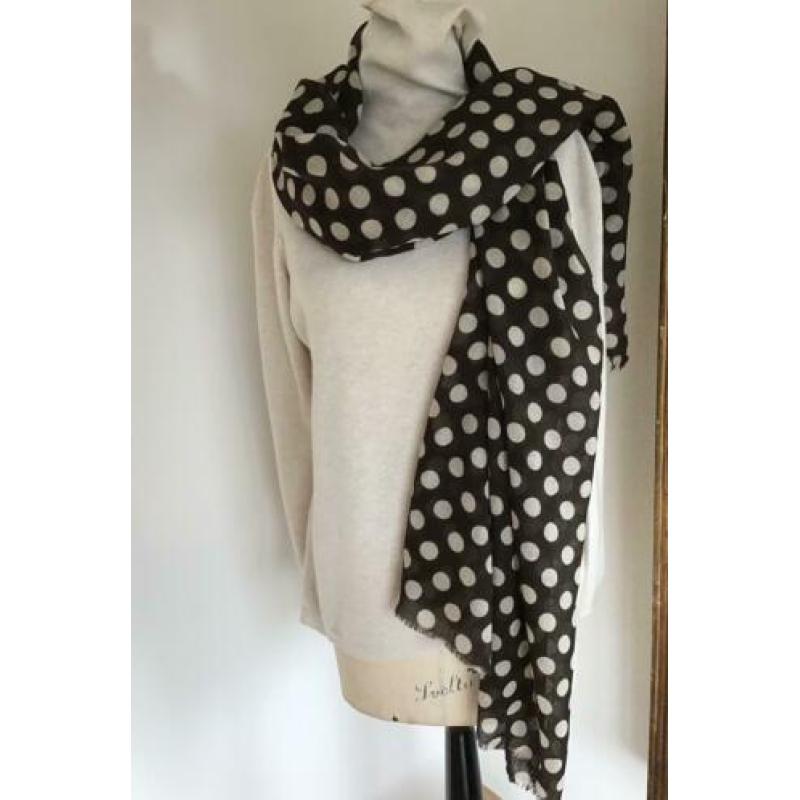 Silver wollen shawl