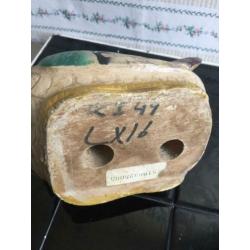 houten veelkleurige kip brocante