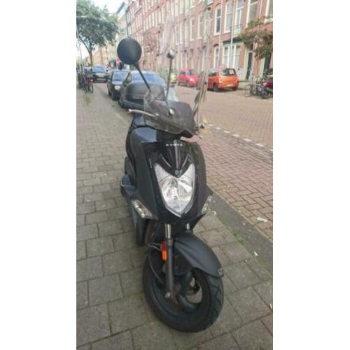 Nette Kymco Agillity scooter 4 takt 2015 1e eigenaar