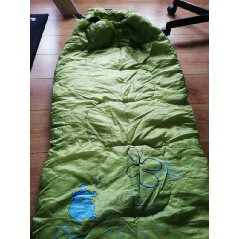 2 Quechua S10 junior slaapzakken