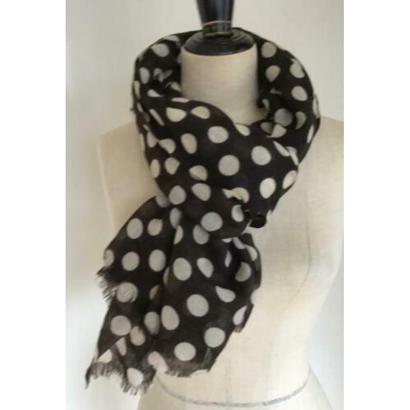 Silver wollen shawl
