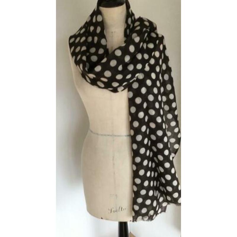 Silver wollen shawl