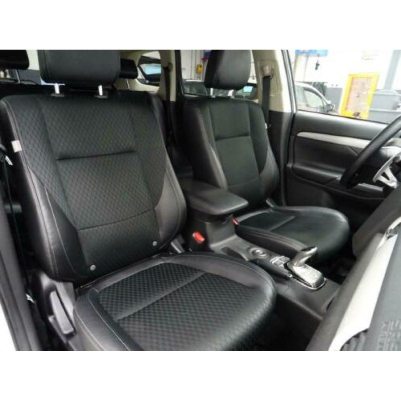 Mitsubishi Outlander 2.0 PHEV Executive Edition X-Line TREKH
