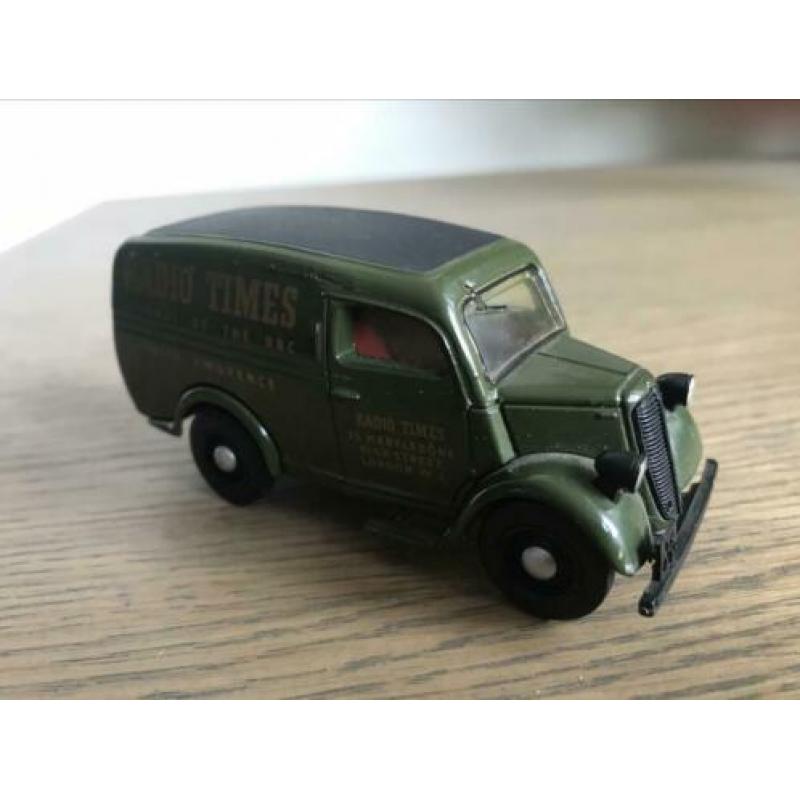 Dinky matchbox Ford