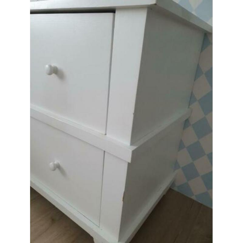 Prachtige, zeer ruime commode van het merk Timzowood.